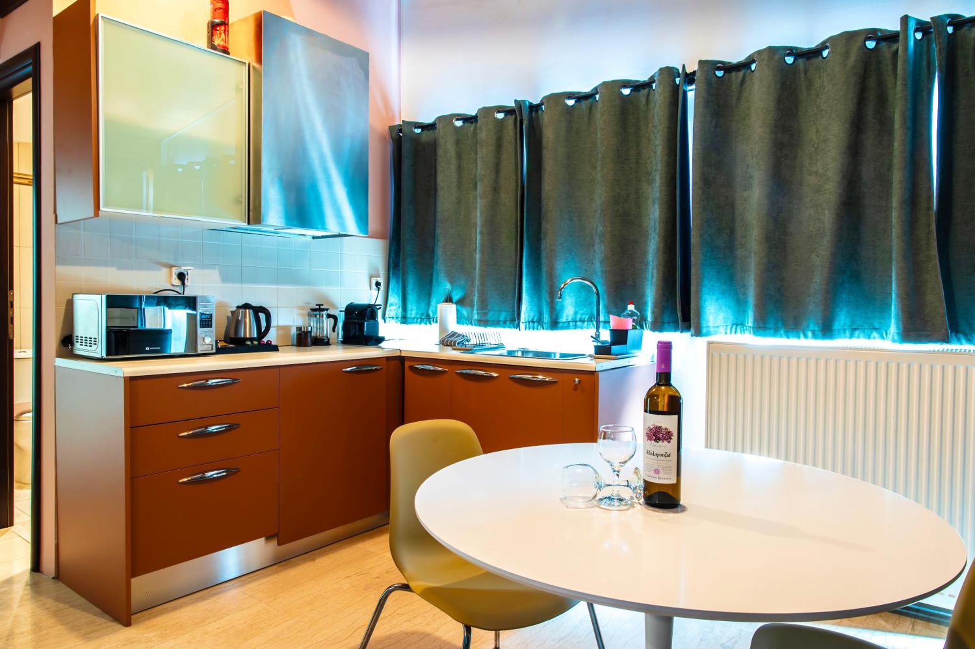 Lis153 By Smart Cozy Suites - Top Floors With Amazing City View - Available 24Hr Athens Luaran gambar