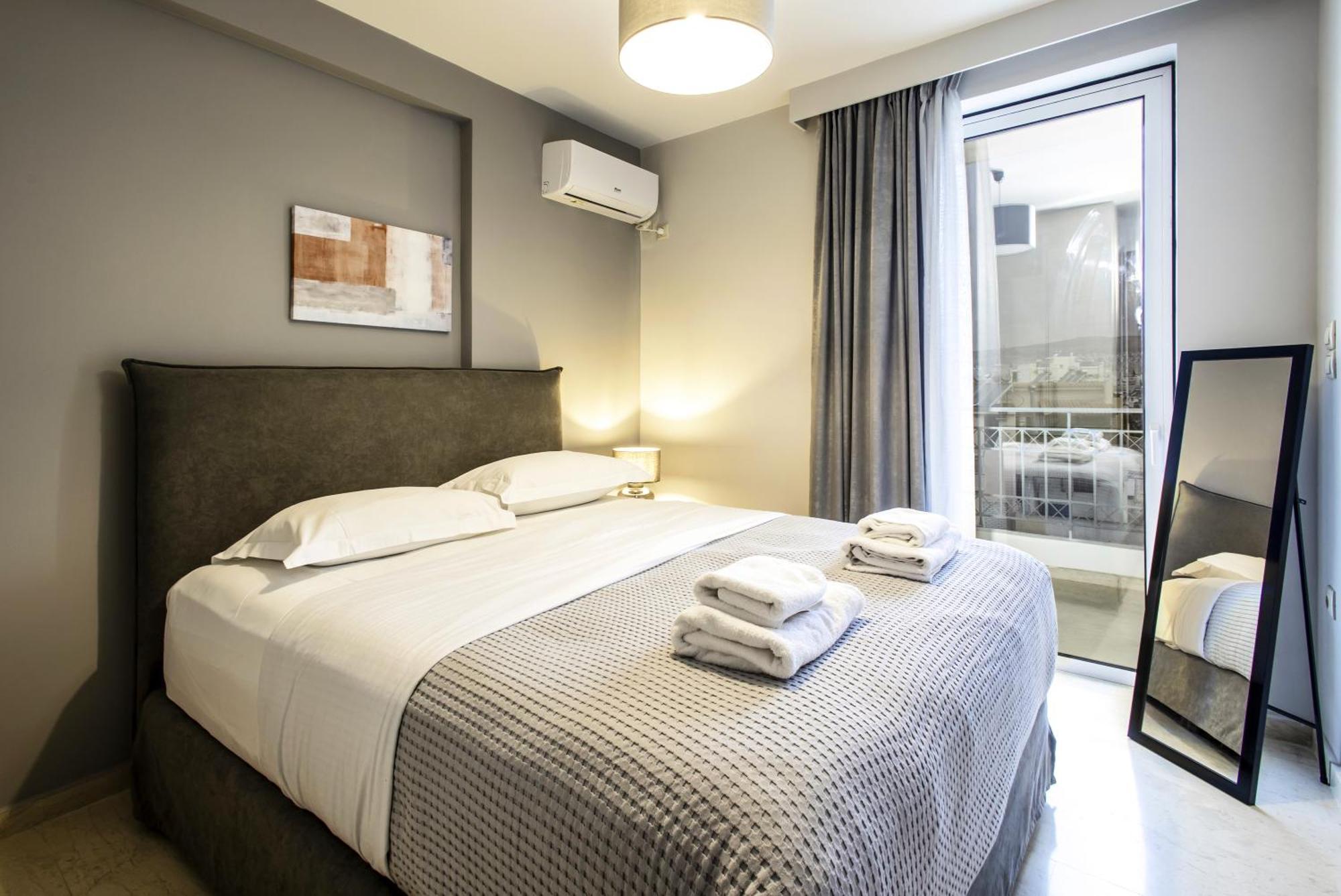 Lis153 By Smart Cozy Suites - Top Floors With Amazing City View - Available 24Hr Athens Luaran gambar